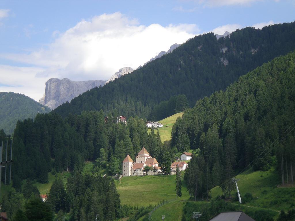 Garni Mezdi Hotel Santa Cristina Val Gardena Exterior photo